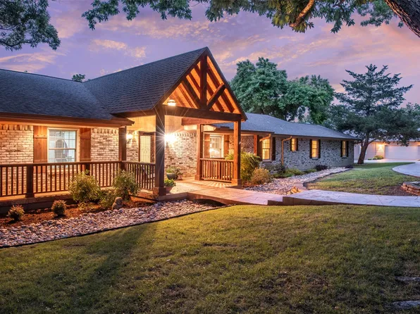 1351 Red Oak Trl, Fairview, TX 75069