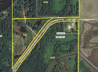 6737 Maxfield Rd, Cedar Falls, IA 50613