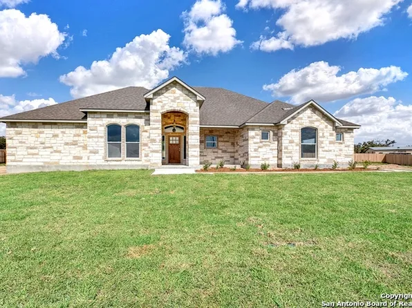 113 Ava Ridge, La Vernia, TX 78121