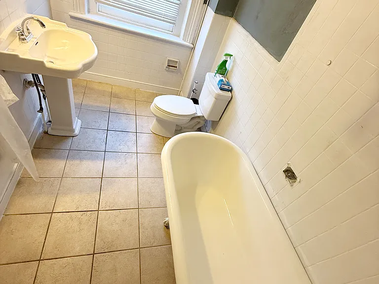 717 W Clay St — Photo 22