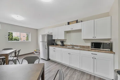 1426 Huron St Photo 1
