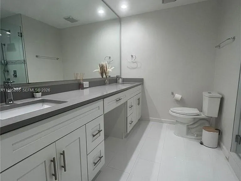 Bonnie Brae Way — Photo 10