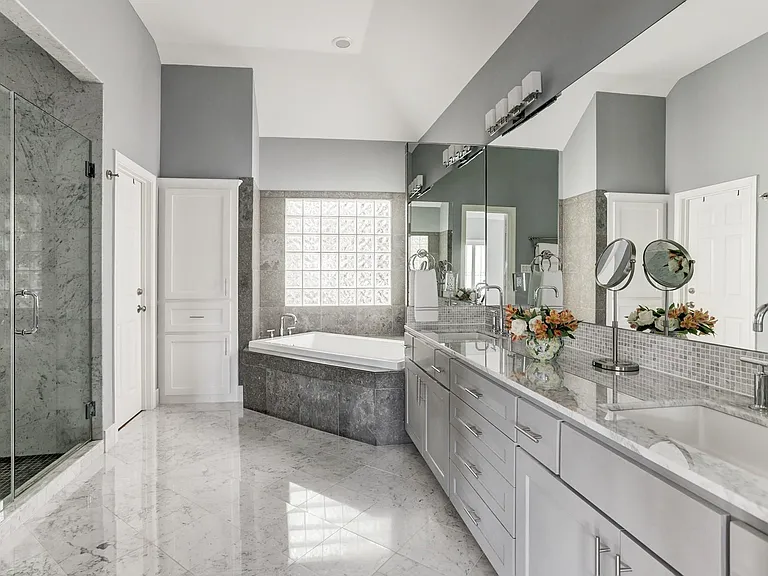 1207 Ripple Creek Dr — Photo 11