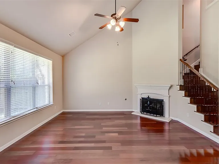11300 Cherisse Dr — Photo 5