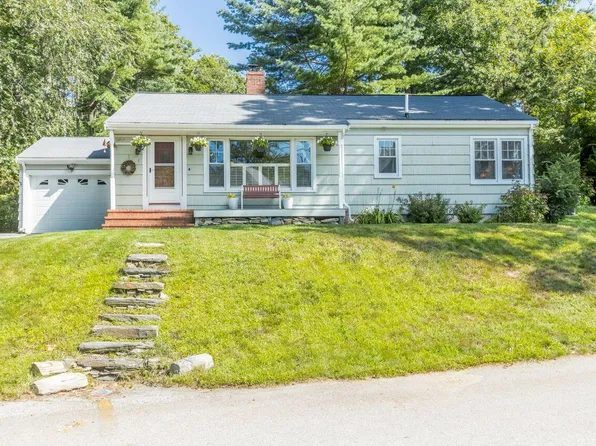 6 Lawson Road, Cape Elizabeth, ME 04107