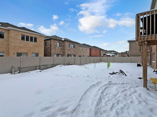 22 Pietrowski Dr, Georgina, ON L4P 0J7