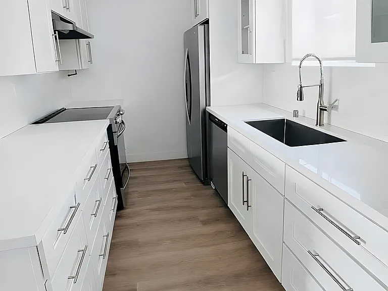 605 San Vicente #202 — Photo 24