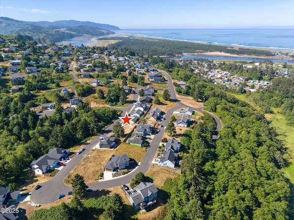 45 Lahaina Loop Rd, Pacific City, OR 97135