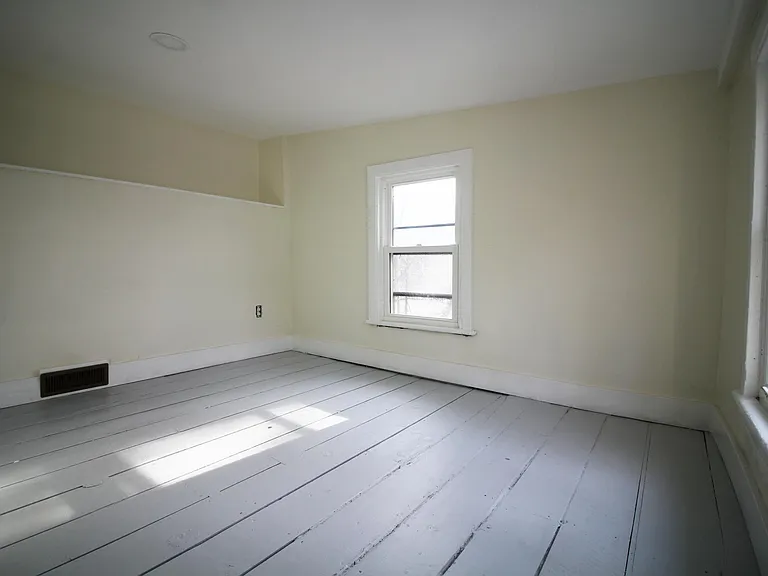 165 W Main St #2 — Photo 11