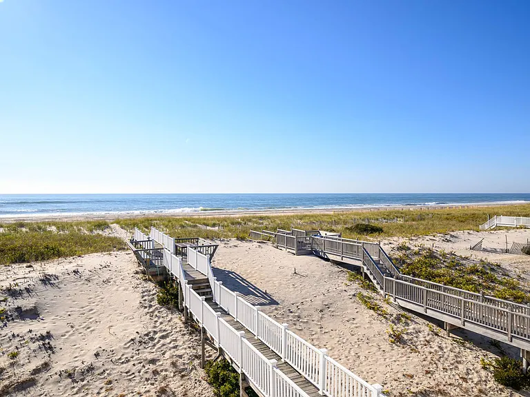 863 Dune Rd — Photo 9