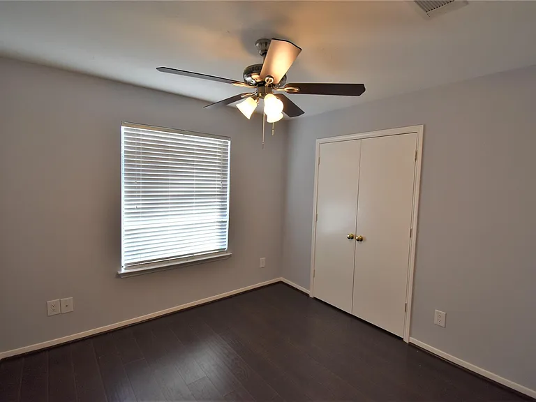 18319 Forest Dew Dr — Photo 12
