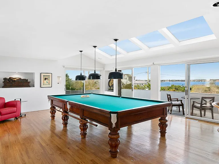 19 Dune Rd — Photo 13