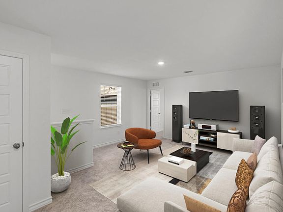 Versatile Upstairs Loft