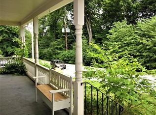 3 Robertson Rd, Worcester, MA 01602