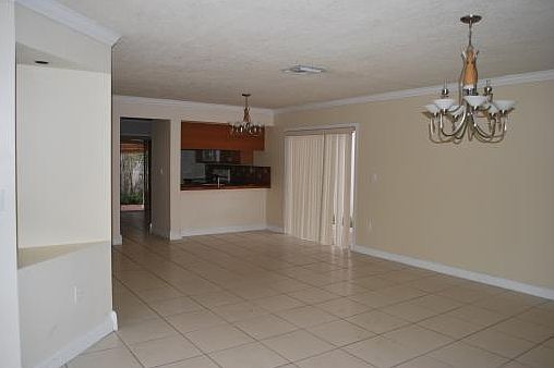 5th image of 10205 NW 57th St