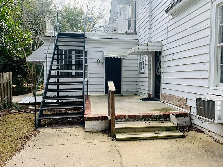 504 Broad St — Photo 17
