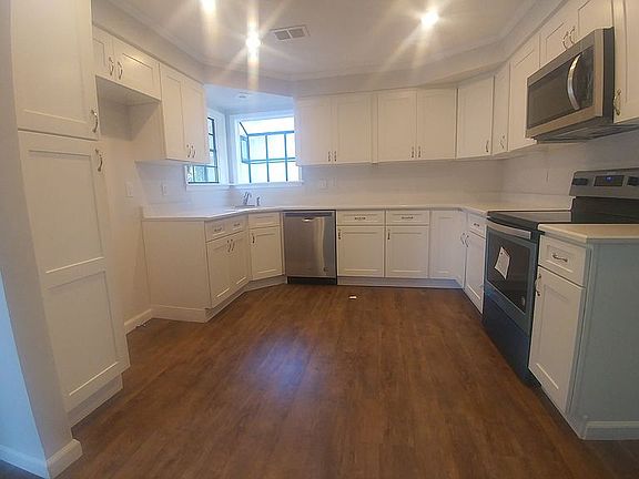 5th image of 4602 W Chisholm St