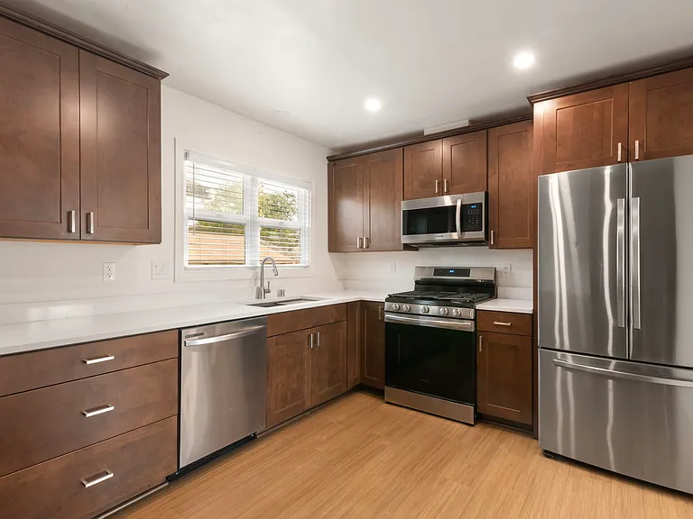 4233 Pepper Dr — Photo 5