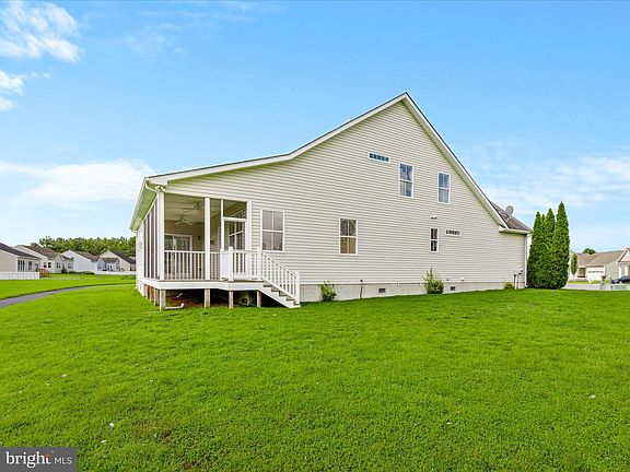 2nd image of 612 Maidstone Ct