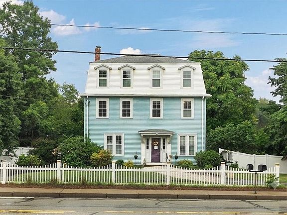 3rd image of 681 Putnam Pike