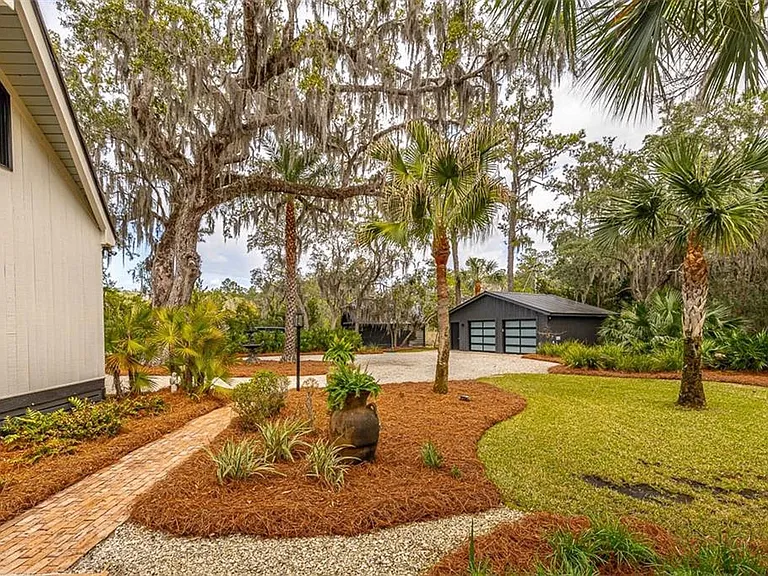 6201 Frederica Rd — Photo 53