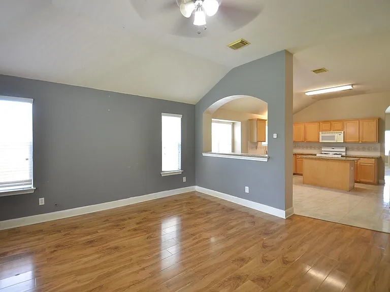 4510 Regal Dr — Photo 6