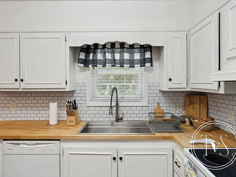 32 Gregory Ct — Photo 20