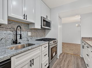11230 Cherry Hill Rd APT 201, Beltsville, MD 20705