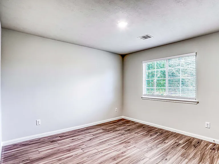 13102 Aiden Cir — Photo 16