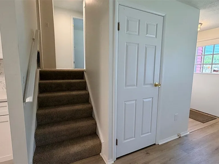 3812 Louisa St — Photo 11
