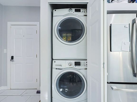 4th image of 41 Liberty Hill Ave #2