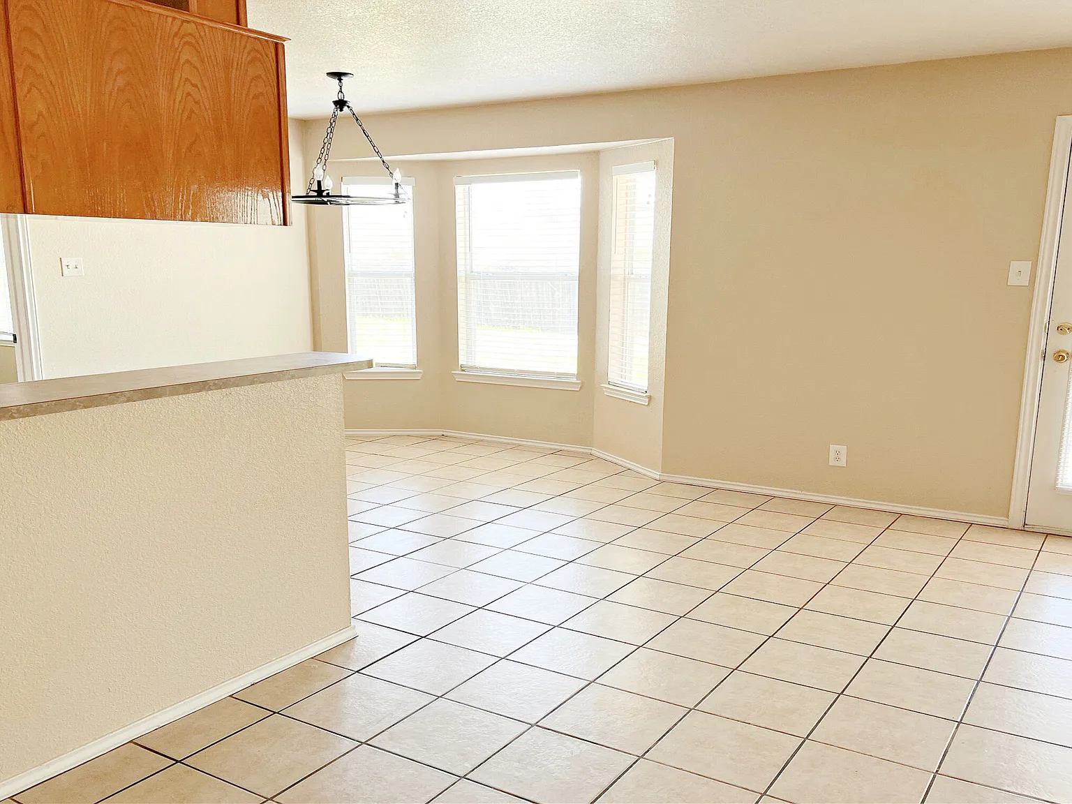 4 bed, 2.0 bath, 1505 sqft, $1,450 — Photo 4