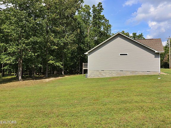 4th image of 1190 Toomey Rd