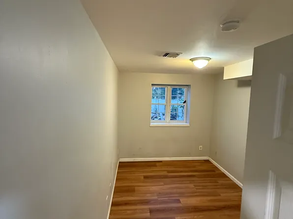 55 Chester Ave Floor 1, Newark, NJ 07104