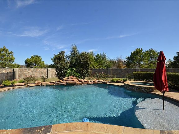 4th image of 5703 Amherst Farms Ln