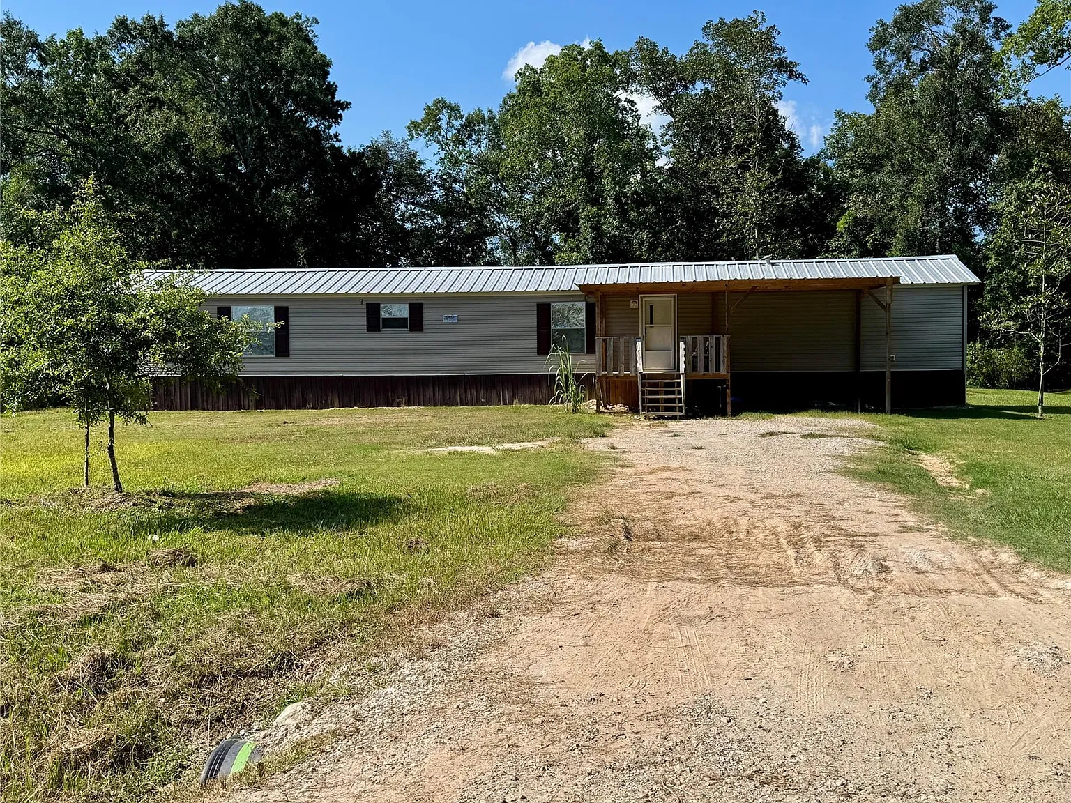 3 bed, 2.0 bath, 1216 sqft, $1,500 — Photo 1