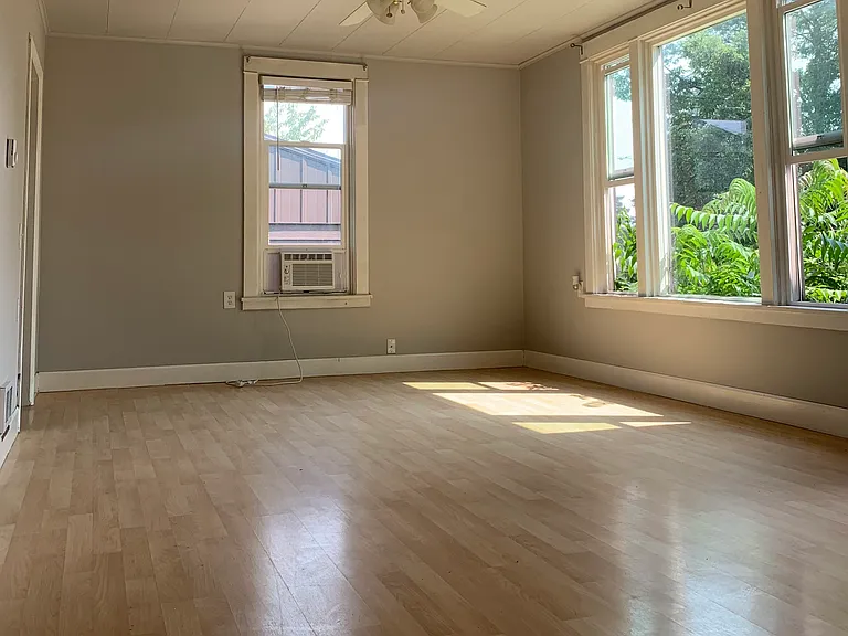 1227 E Augusta Ave #A — Photo 5
