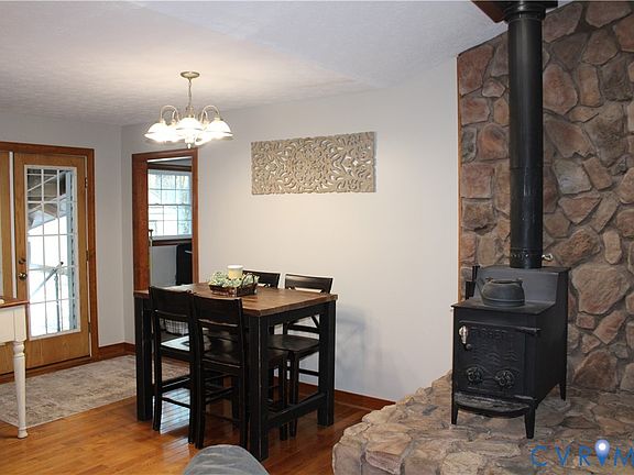 5th image of 4820 N Warriner Rd