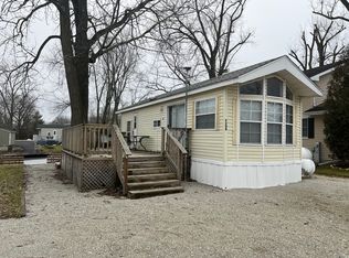 Fossil Cove Ln, Wilmington, IL