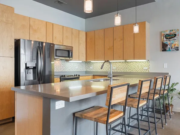 507 Sabine St APT 605, Austin, TX 78701