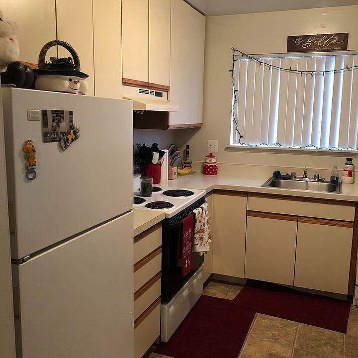 1st image of 2412 Twin Lakes Dr
