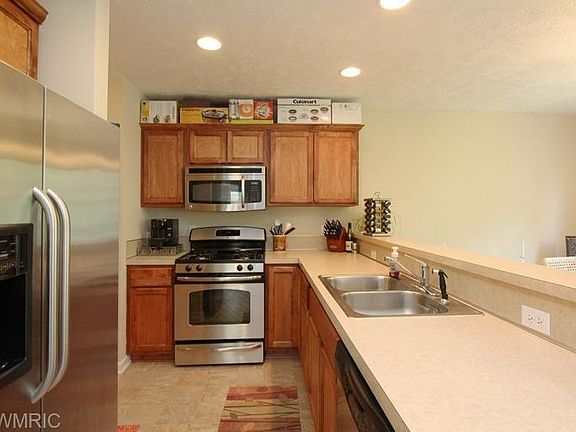 3rd image of 3055 Ledgestone Pl NE