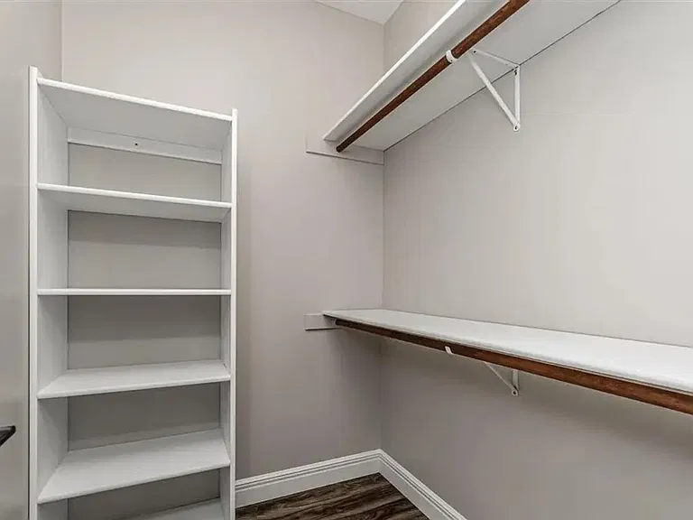 1642 Kenneth Dr — Photo 12