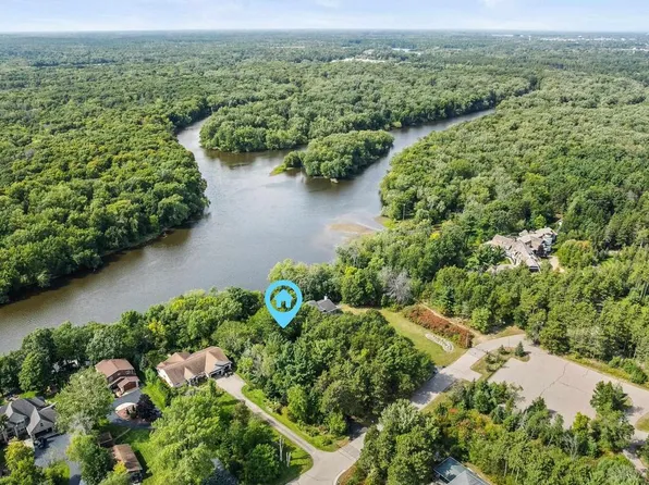 2011 River Bend Road, Plover, WI 54467
