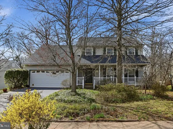 206 Cardinal Glen Cir, Sterling, VA 20164