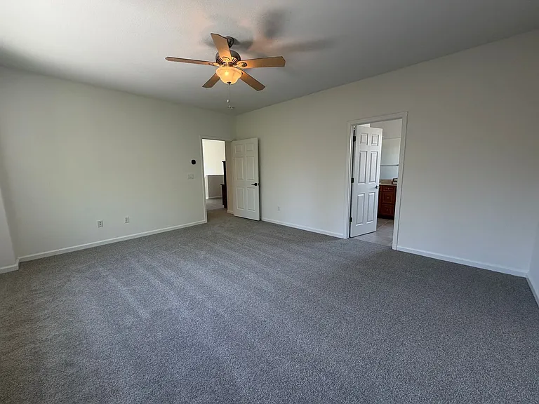 10890 Oakhaven Dr — Photo 12