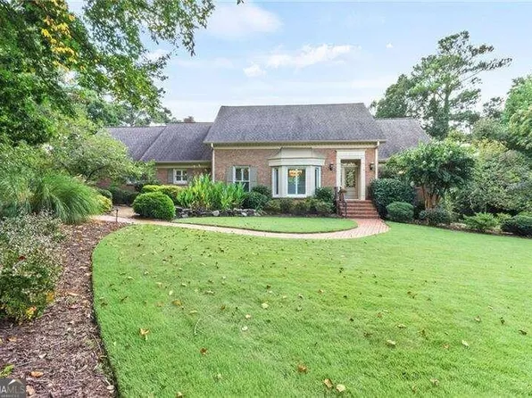 1005 The 16th Fairway, Sandy Springs, GA 30350