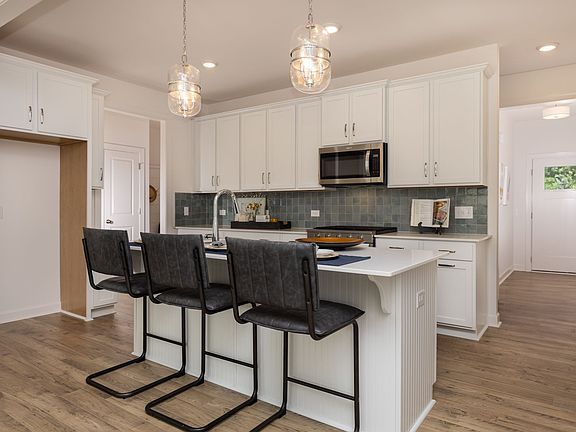 4th image of 1519 S Broad St #1014