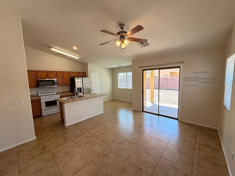 8409 W Payson Rd — Photo 5