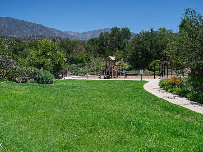 721 Owen Ct — Photo 32